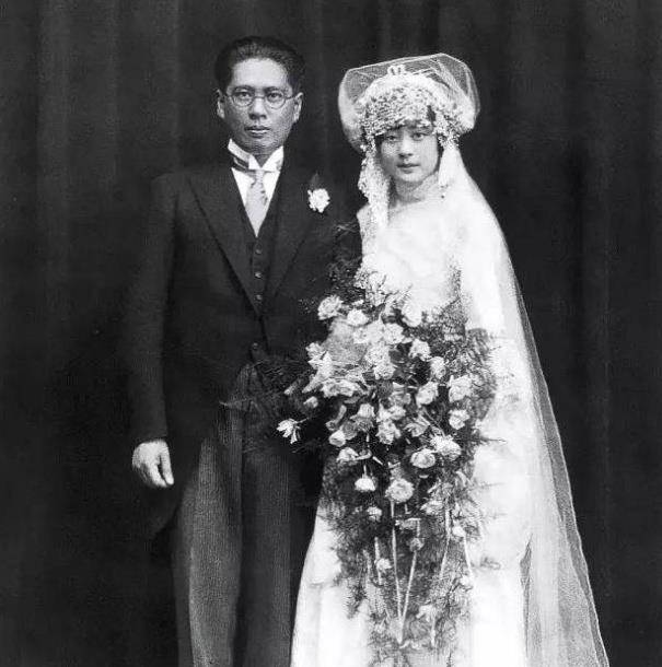 宋子文的初恋曾送给他一把金叶子最终宋子文却负了她