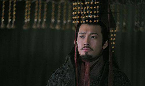 他17岁单挑群盗32岁成为郡守封侯35岁击败国贼儿子称帝