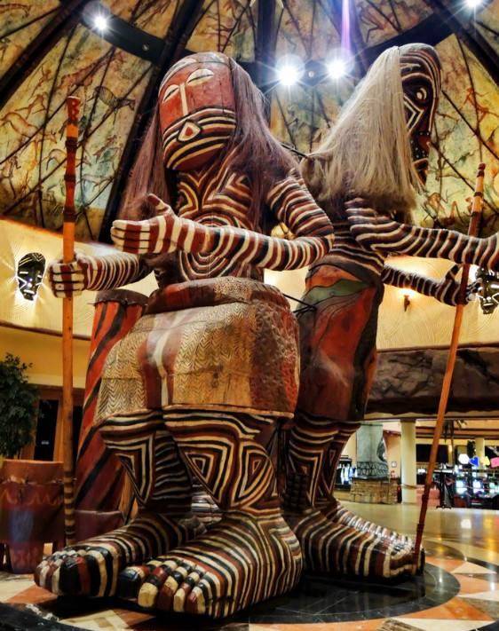 大津巴布韦在科技,宗教和艺术方面的发展与同期西非城市国家有所区别.