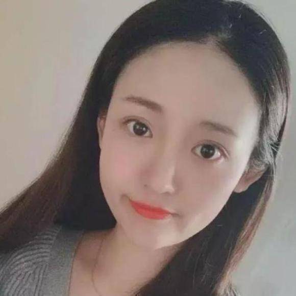 原创绿地张雨婷经历丰富早期是美模平台主播经常接触富豪