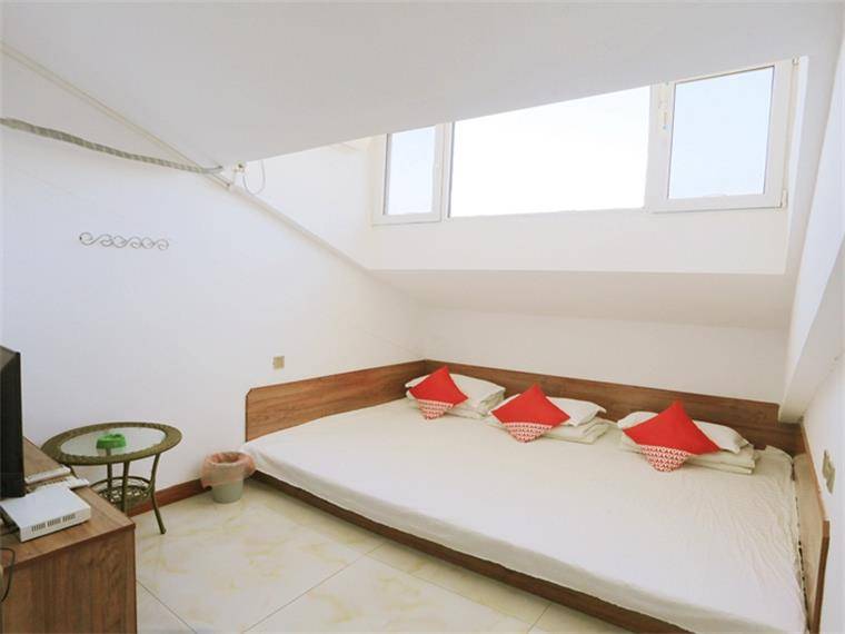 原创辽宁兴城觉华岛天街客栈4层海景别墅45间客房能容纳120人每人仅