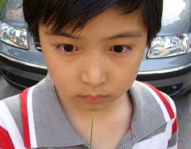 原创童年男神放话不要把我和男性配对道歉后又删博左溢咋了