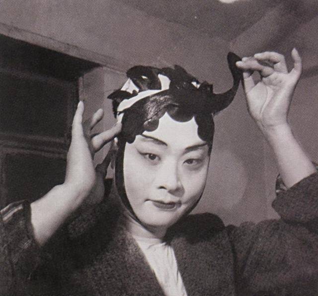 这件事李世济老师和童芷苓老师都曾经提及过.