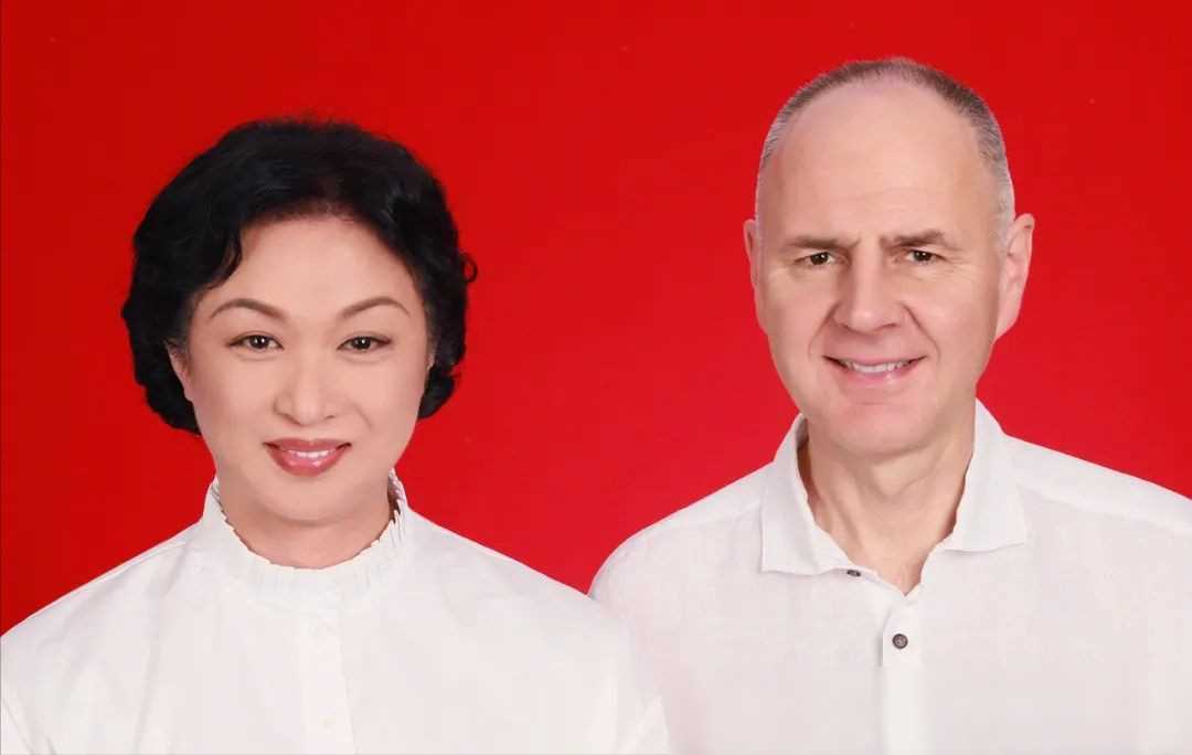 金星与汉斯复婚的甜蜜消息,重燃爱火!