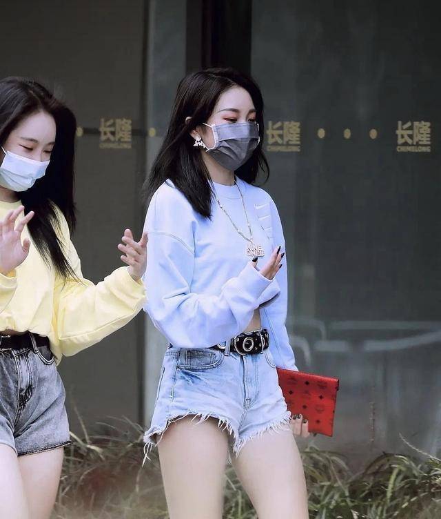原创谁说乃万不像女团成员中分长发身材火辣唱功超强可以c位出道