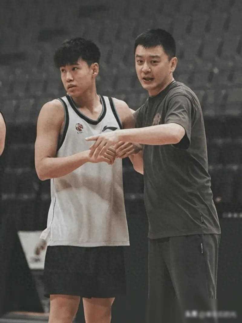 辽篮训练动态杨鸣重点培养新人细节揭露新动向