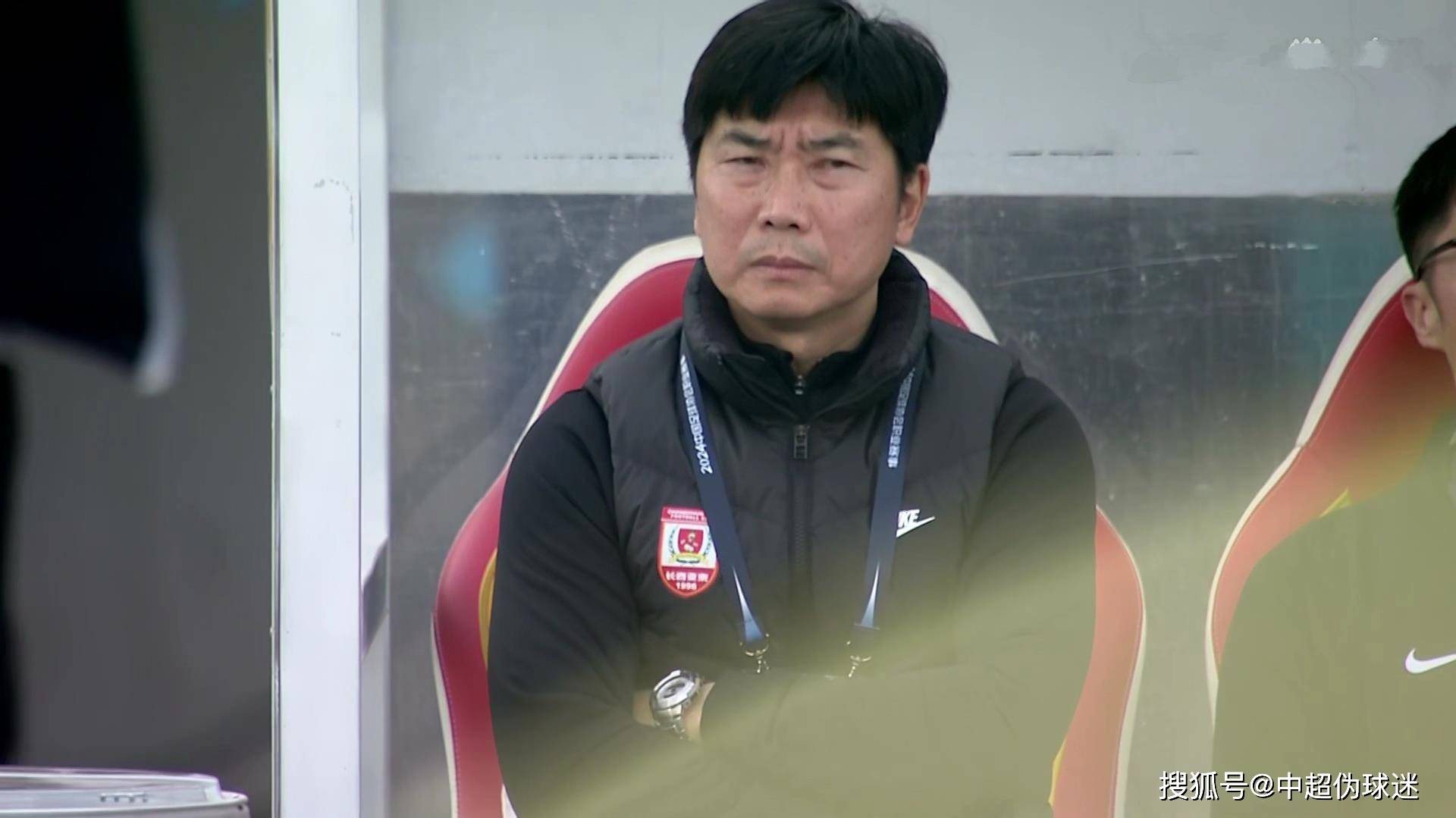 爆陈洋下课,带队仅获1胜排名垫底_主教练_主场_比分