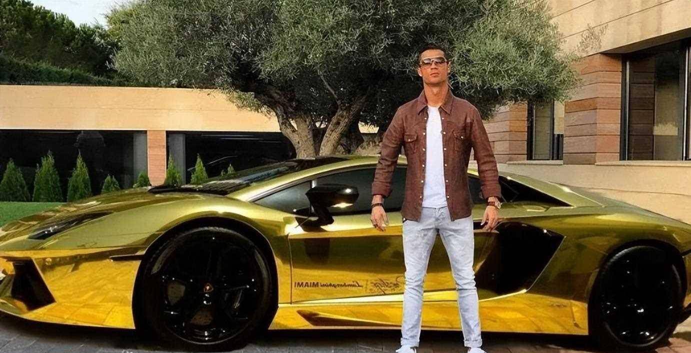 乔治娜晒豪宅车库自拍,奢华场面宛如车展,c罗财富尽显_搜狐汽车_搜狐