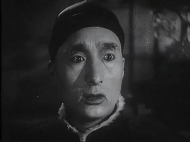 原创太过分陈佩斯带儿子扫墓被偷拍不顾阻拦发出现场照片曝光