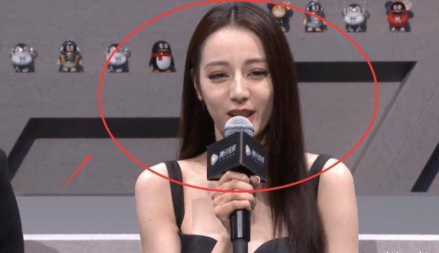 迪丽热巴无美颜亮相,镜头放大十倍后,暴露真实颜值_吴磊_明星_显得