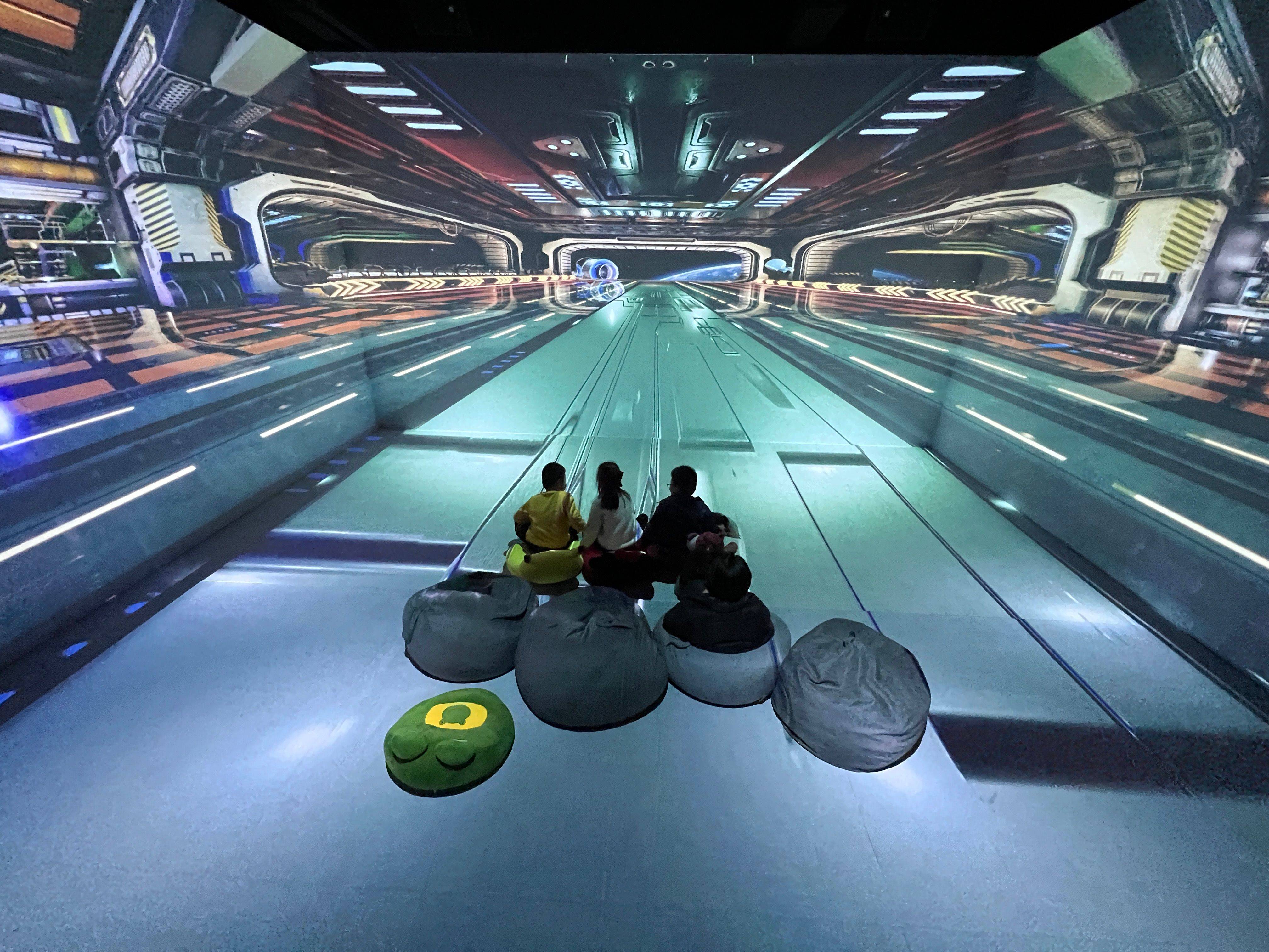 裸眼5d影院,天空元宇幻境重新定义你的观影体验!