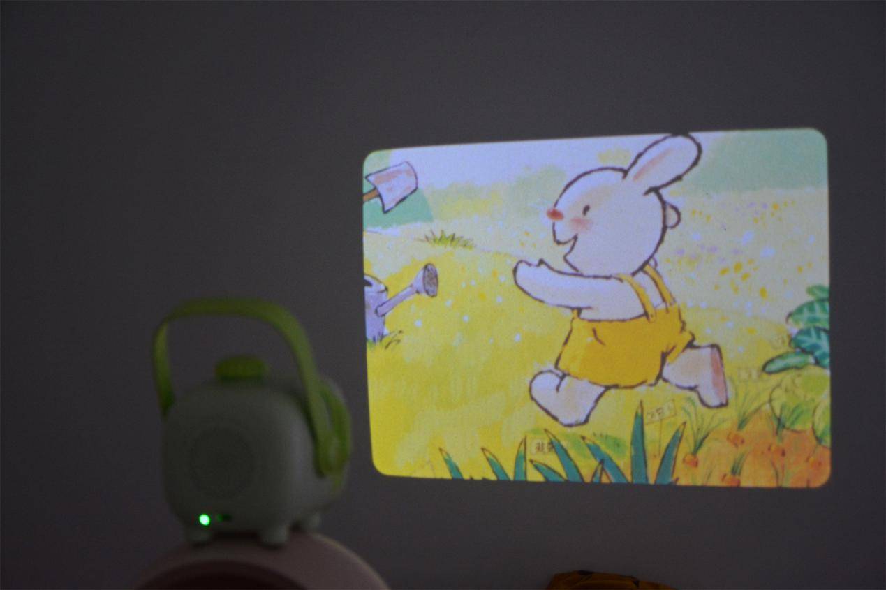 原创后悔入手晚了趣学伴绘本投影故事机能一机多用的早教机