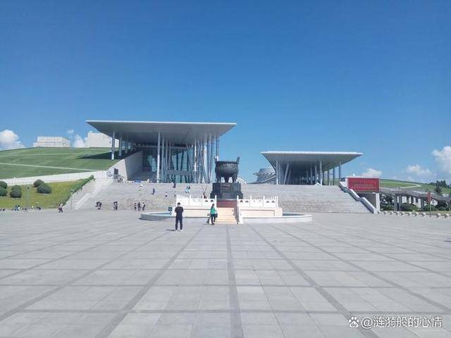 day4:鄂尔多斯>成吉思汗陵>康巴什>敕勒川草原文化旅游区>呼和浩特,住
