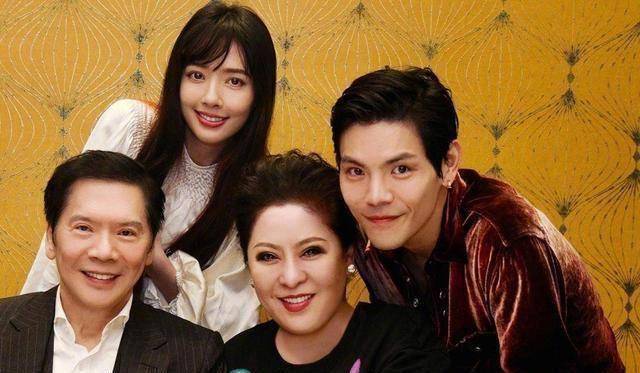 郭碧婷带老公回娘家遭郭爸在线催生与向佐各抱1个男娃有玄机