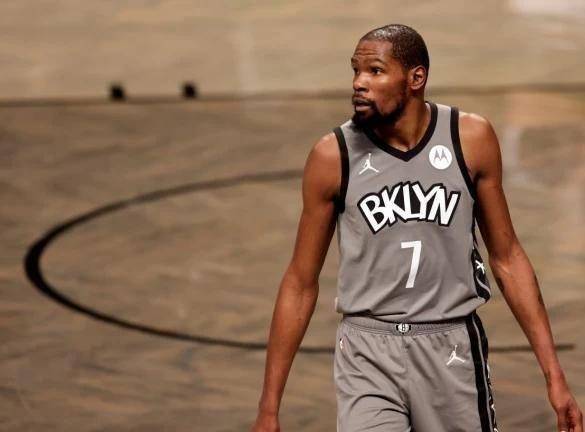 在哈登倒下后,29 7巨头复出,欧文再迎顶级帮手_凯文杜兰特_布克