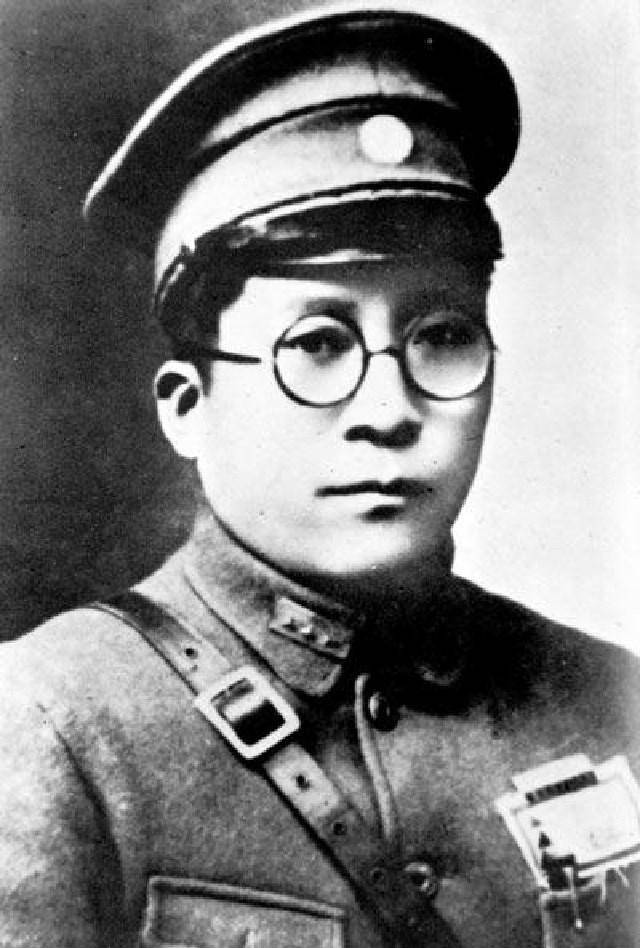 九旬老兵拿到300块补贴却失声痛哭我想要的只是一句认可