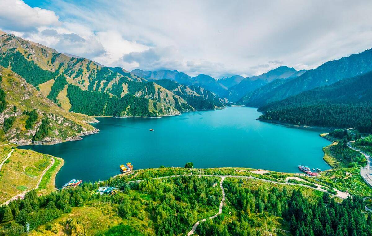 新疆六天五晚旅游攻略新疆六日游攻略路线