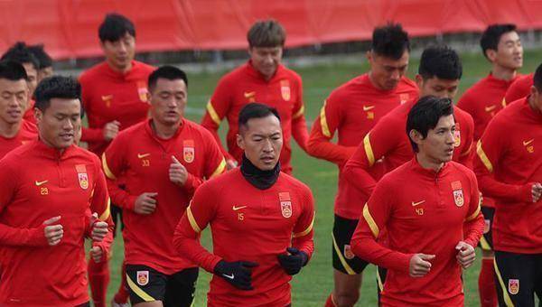 恭喜国足拿下了强大的菲律宾队赢了300万奖金