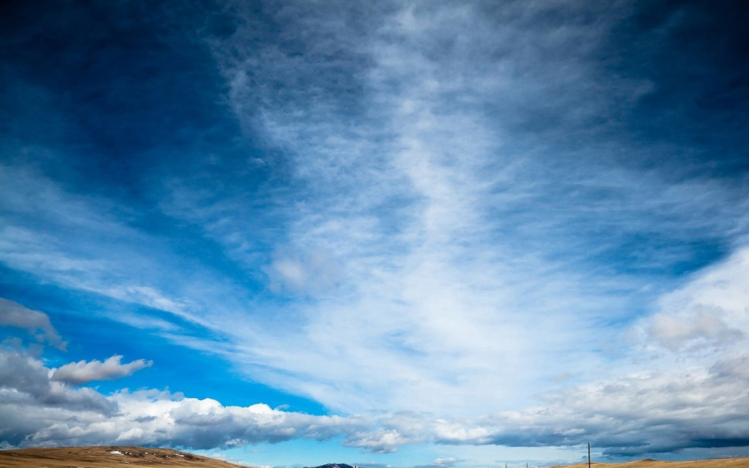 原创四月底雨过天晴能够咸鱼翻身的四大生肖喜事接二连三到身边
