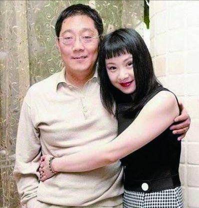 原创嫁给爱情的晴雯当初被丈夫宠得多高最后就摔得有多惨