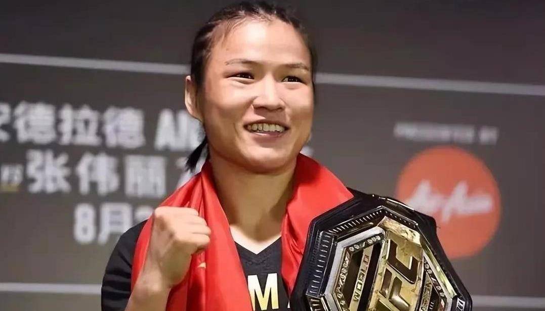 原创张伟丽的小动作谁注意到了细节显人品李景良也提到了这一点