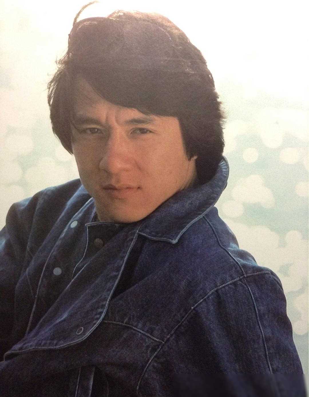 成龙70岁生日照曝光网友惊叹其苍老成龙回应衰老真相