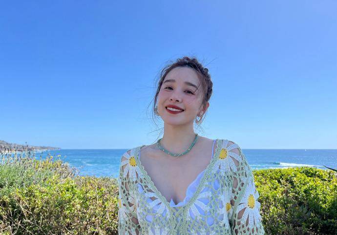 原创阚清子晒照庆36岁生日性感迷人如初恋疑回应纪凌尘难掩幸福