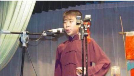 郭德纲护犊子,为张云雷又一徒弟遭其封杀,被逐出师门网友叫好_李欧_老