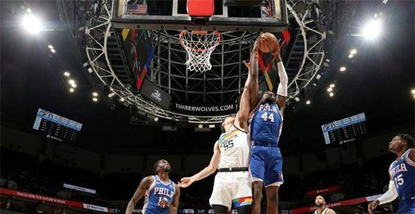 防守之王戈贝尔常规赛璀璨季后赛疑惑