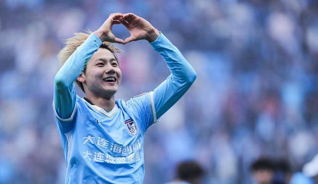 王振澳替代海港队长,何宇鹏在国安打主力,大连人队不应该仅取得3场胜