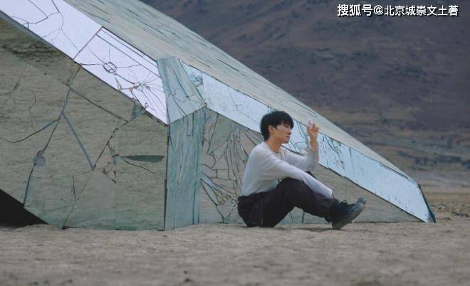 原创大数据荣誉之夜周深贡献高光时刻走心舞台获新华网点名表扬