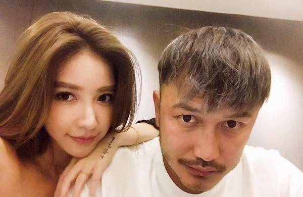 男星送鸽子蛋求婚成功,女友高颜值不输明星,激动哭花双眼_林柏升_维恩