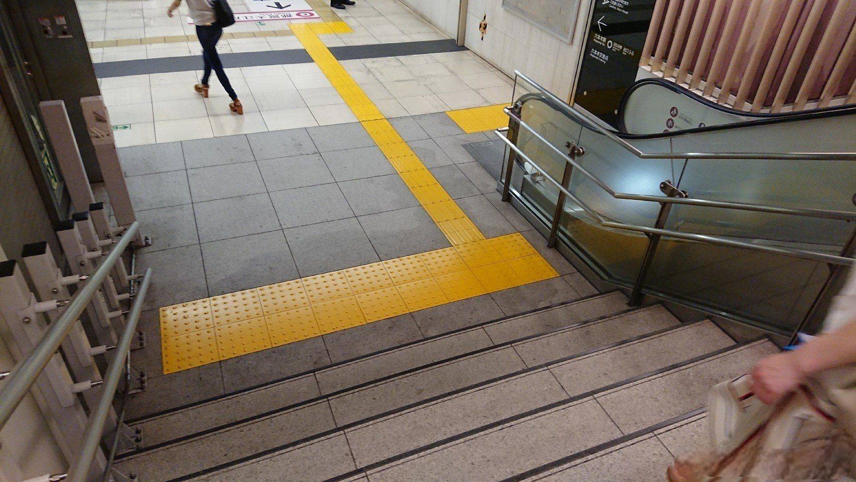 直面盲人出行挑战实时避障系统安全性能为独立出行保驾护航