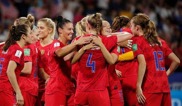 就在人们期待英格兰女足能大比分获胜之际,比利时女足反超以3-2战胜