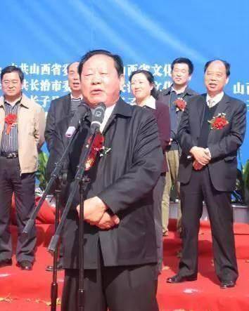 胡富国游平遥古城,被平遥人民抬上古城墙_同志_胡书记_烈士纪念碑
