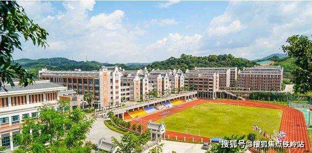中冶·逸璟台对口的是长岭居小学本部,北师大广州实验学校(小学部).