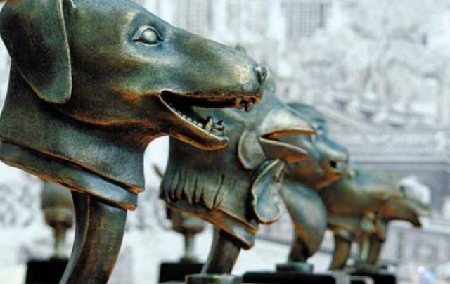 原创蔡铭超拍下鼠首和兔首马未都丢中国人的脸还以为是国民英雄