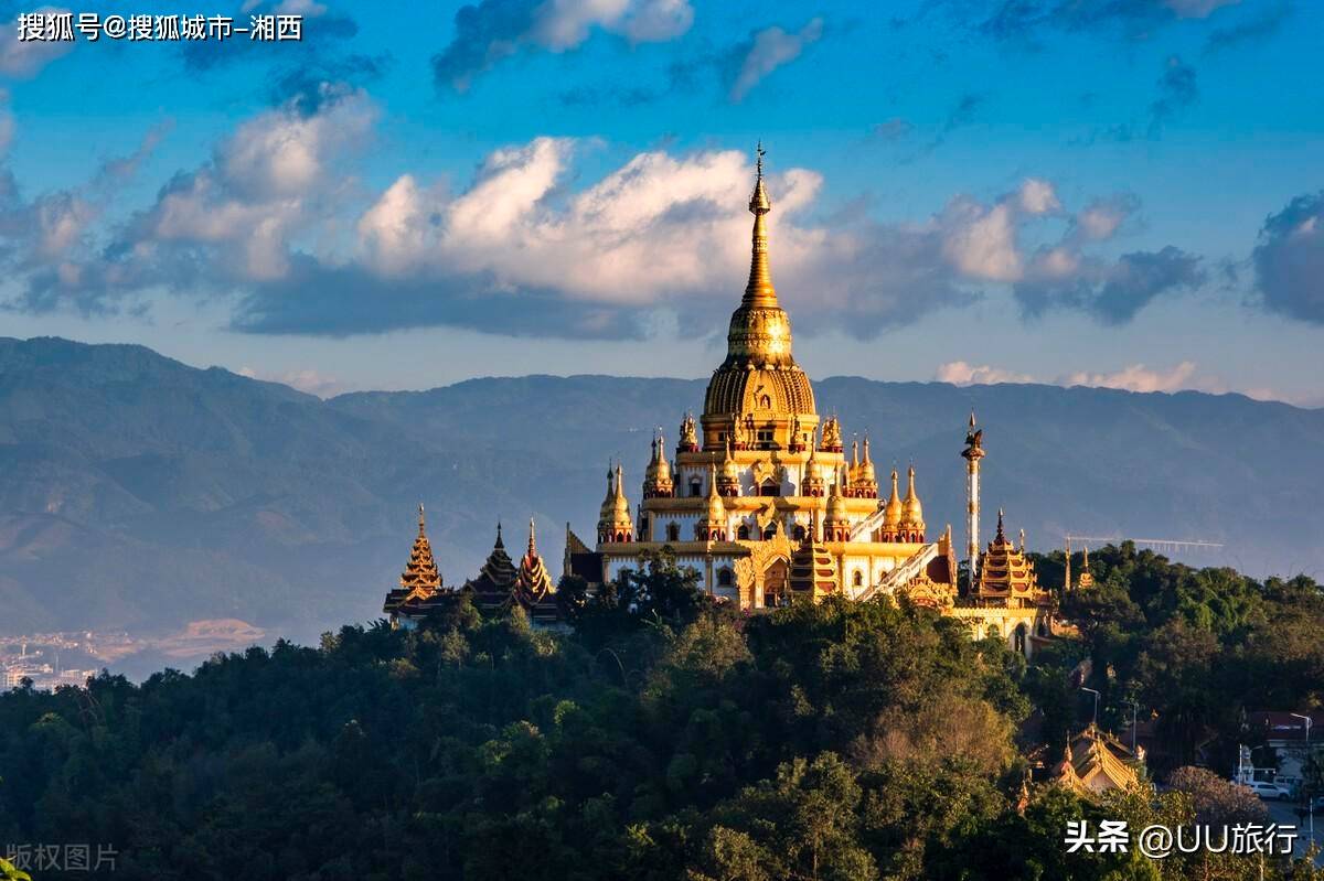 勐焕大金塔散发金光,这里的美食融合了傣族,景颇族,阿昌族和缅甸特色