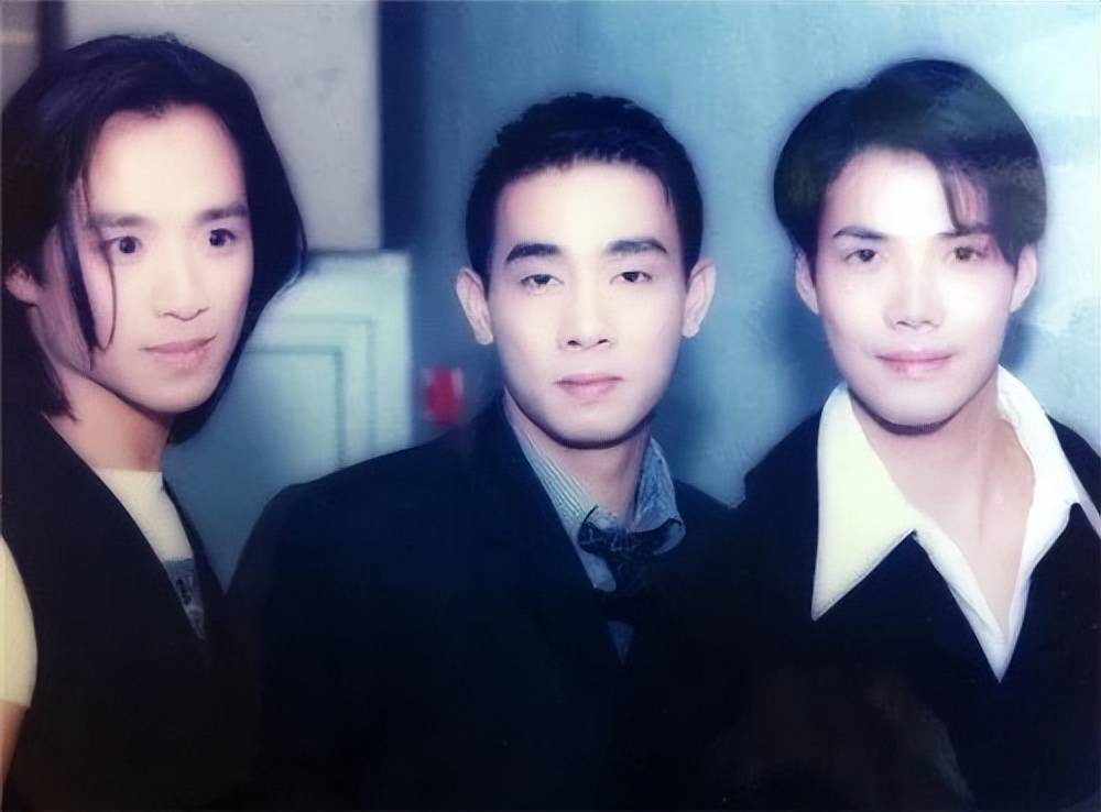 原创陈小春此生最大的遗憾不是没能有个女儿而是3000块卖掉亲弟弟