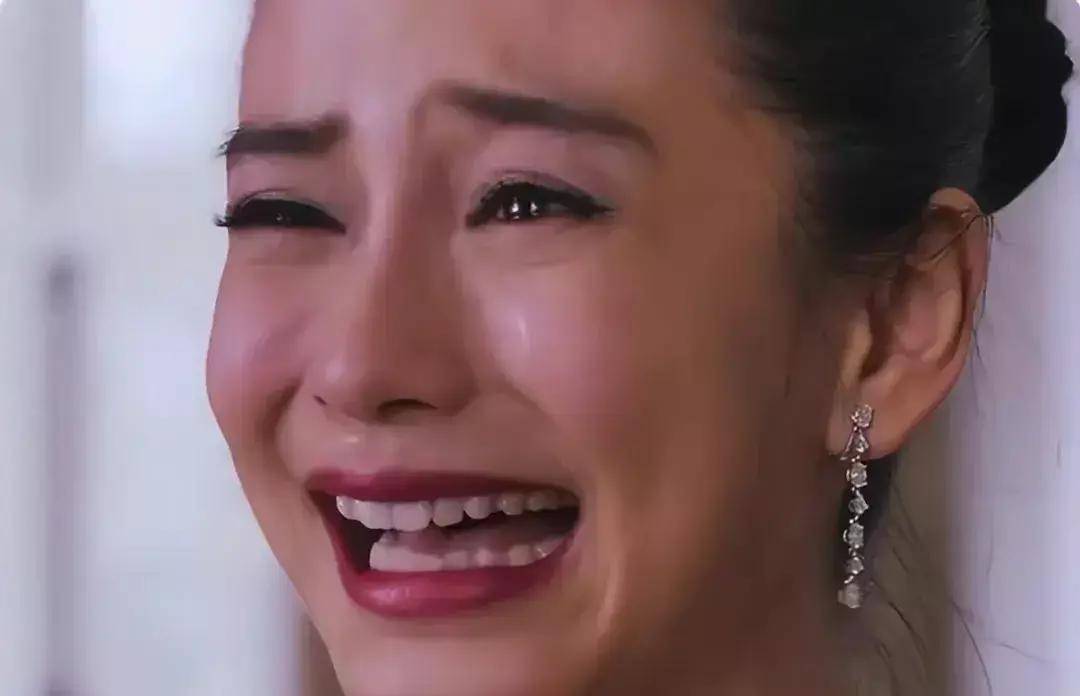 哭不出来别硬演！《承欢记》杨紫55秒哭戏，扯下了多少演员遮羞布