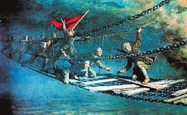 快走快走快赶到泸定桥杨成武负伤带头走全团一条长索前进