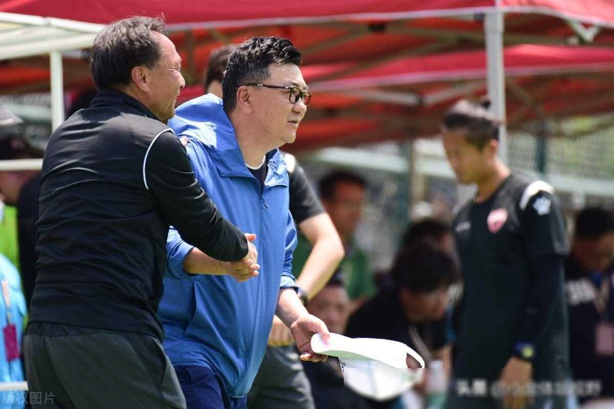 原创自信满满小将留洋进国少董路狠踢日本足球至顶点