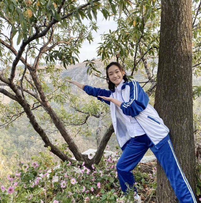 还记得差点"毁掉"孙俪的贫困生吗?他如今过得还好吗_孙艳_小男孩_毕业