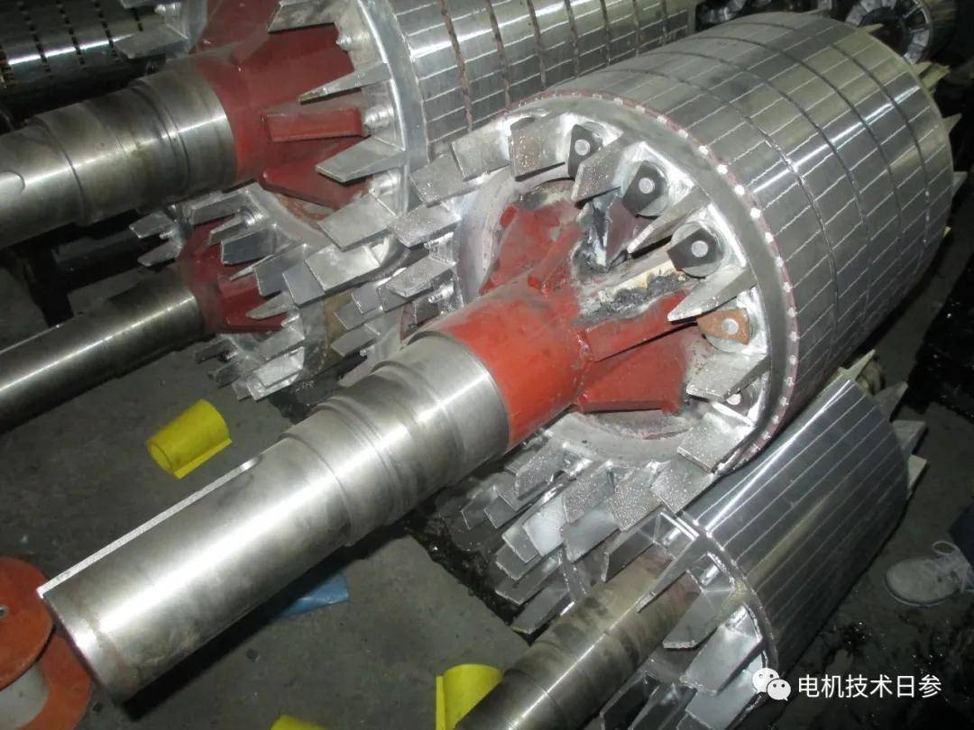 电机转子采用斜槽时,扭斜度如何选择?