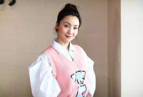 原创陶虹23年前旧照片流出当看到真容后网友难怪徐峥不晒她身材女神