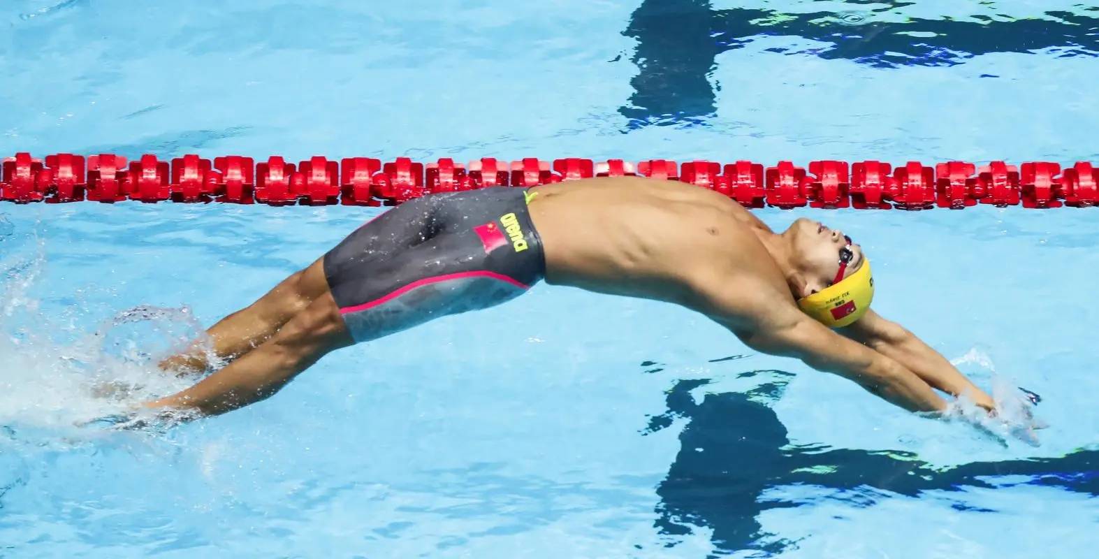 徐嘉余实力和毅力激发更多人对体育的热情和对梦想的追求