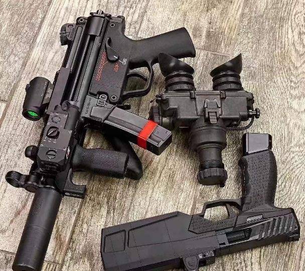 虽能提供持续火力,但就是不用_汤姆逊冲锋枪_苏联_因为