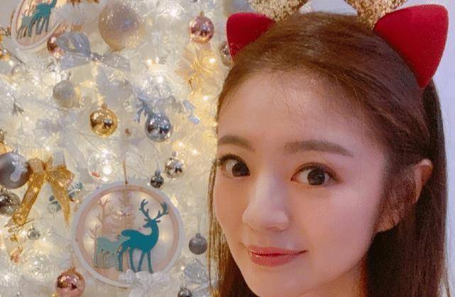 安以轩和小s同框拍照,离开十级美颜后,她真的有40岁吗_皮肤_女神_状态