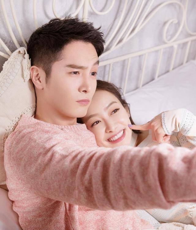 宋茜最近终于发布了一首新歌,她还邀请了好友盛一伦出演男主角.