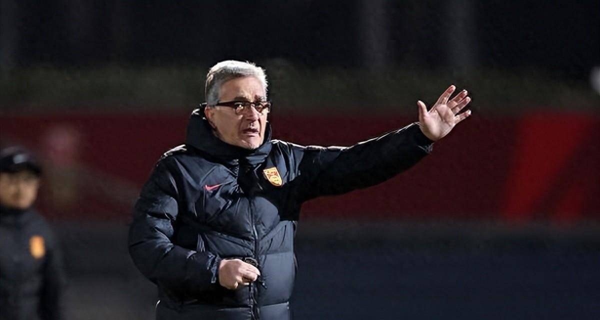 关注 国足主帅伊万拒绝在家乡空耗时间 赴多哈国奥队赛场"寻宝"_足球